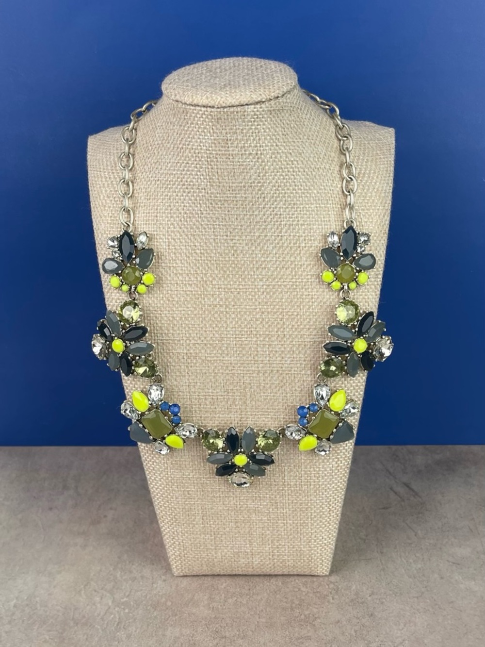 Stella & Dot Elodie Statement Necklace – Citron & Hematite